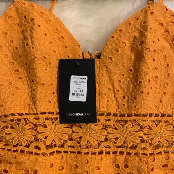 Fashion nova eyelet design summer dress - Picture 4 of 4